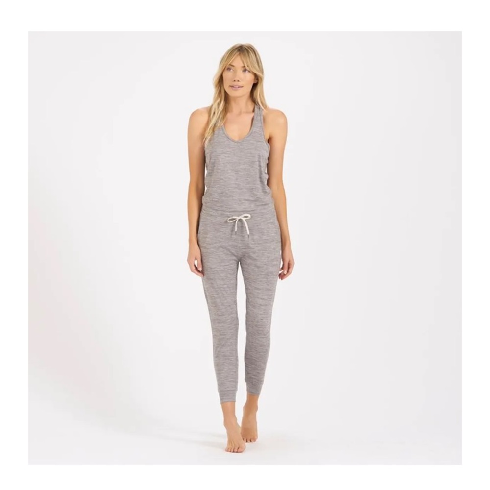 Vuori Lux Romper. *NEW WITH TAGS* Sz SM. Clay Heather